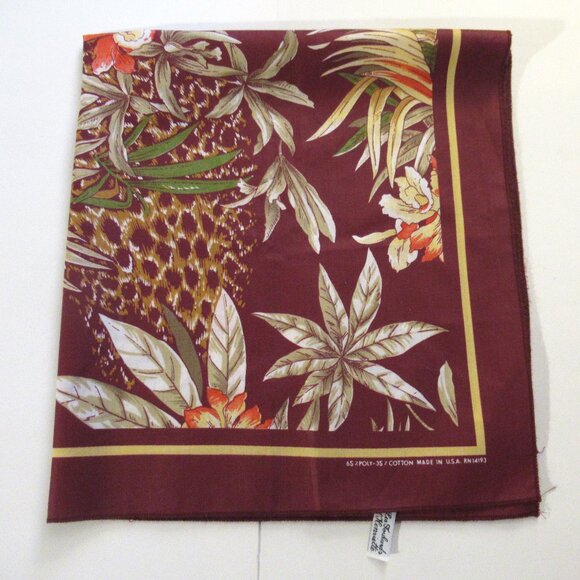 Les Foulards D'Henriette Women Scarf Maroon Floral Vintage USA Square 28.8" - Picture 4 of 9